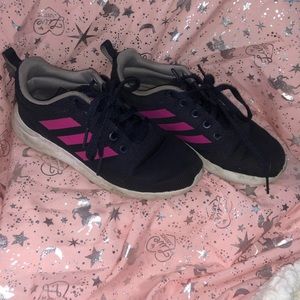Adidas Sneakers